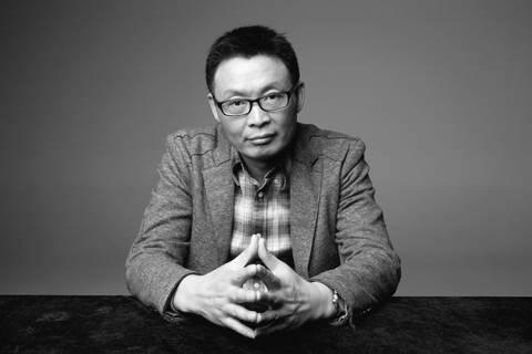 他们看起来和球八竿子打不着，居然都是隐藏的足球艺术鉴赏者！