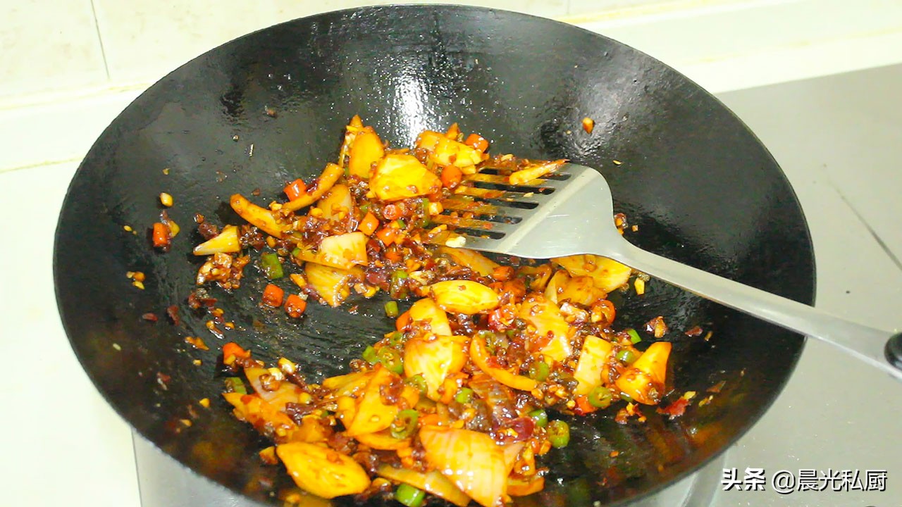 麻辣小龙虾用几种酱料,麻辣小龙虾用什么调料好吃