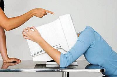 职场遭遇领导打压该不该辞职,职场被领导排挤打压怎么自我调节