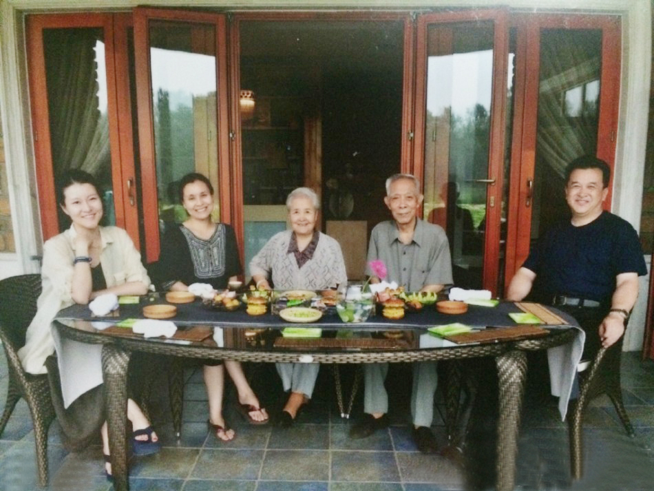 涓涓清泉显生机，黄宏夫妇智慧应对中年疲惫的婚姻