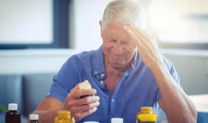 脑梗来临，有哪些信号？出现以下异常信号，医生提醒：小心脑梗