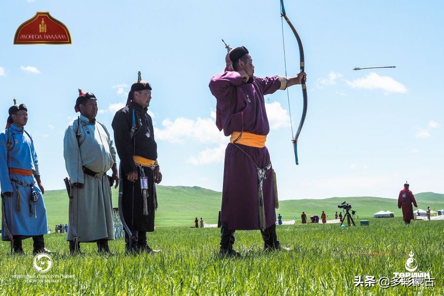 蒙古族那达慕大会骑射比赛,蒙古那达慕骑马比赛视频