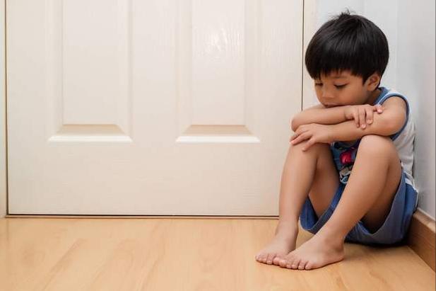 怀疑孩子自闭症怎么治疗,如果怀疑宝宝有自闭症去哪里检查