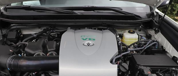 摒弃2.7L排量回归3.5L才是“霸道”试驾丰田普拉多入门版