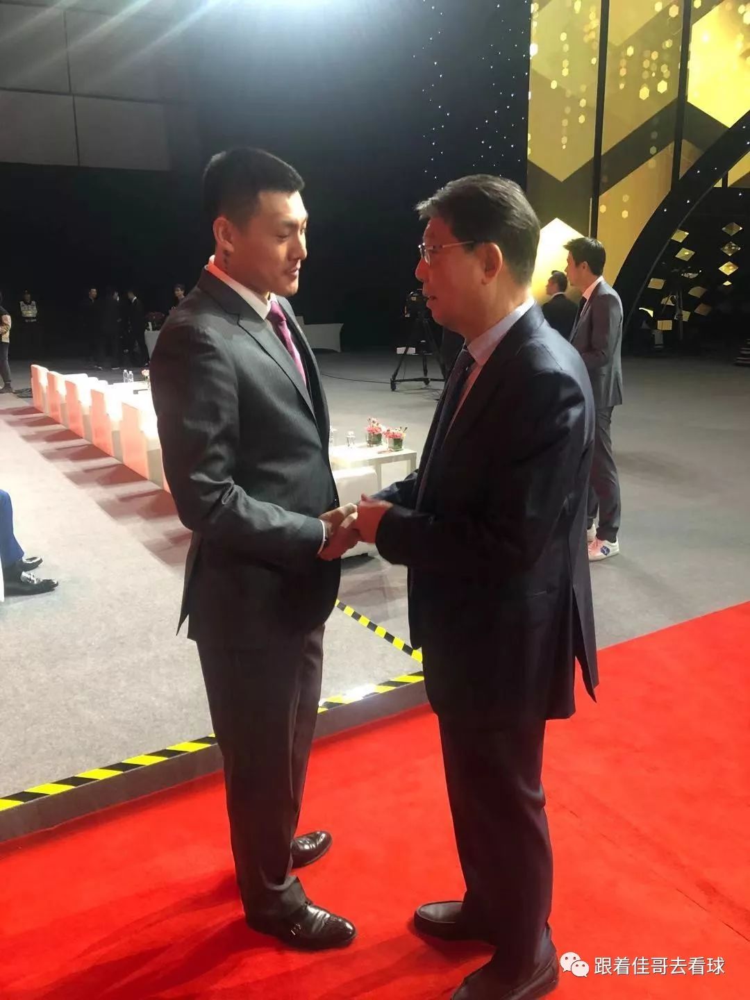 虹口三闷棍鲁能足协杯两连亚，实在人李导中超最佳教练两连庄