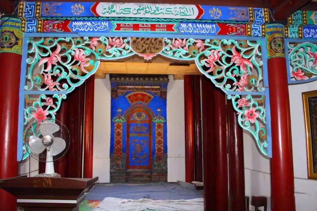 仙鹤起舞水粉画,仙鹤起舞展翅飞