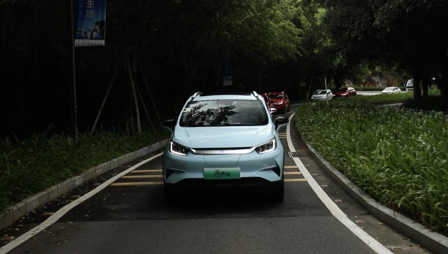 低价有好货!除了“佩刀”外,它处处有惊喜?试驾比亚迪元Pro