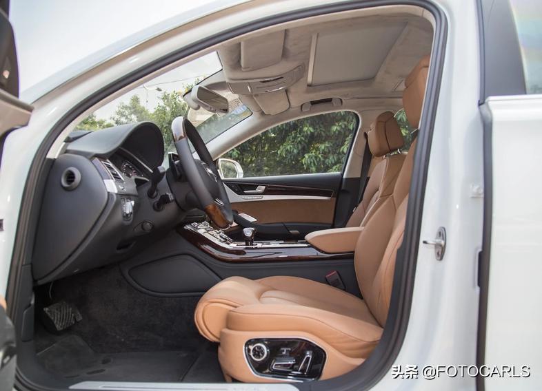 奥迪2014款a8l6.3fsiw12quattro专享型,奥迪a82006款a8l6.0w12quattro旗舰型