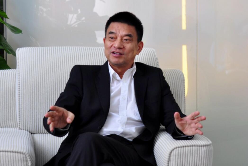 白手起家大赚782亿,他是我国饲料大王,如今财富全由女儿继承