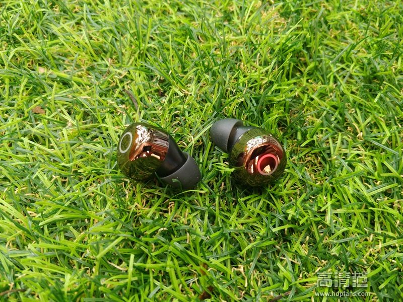 低调但性价比超高--芒果嗨Q小Q真无线蓝牙耳机