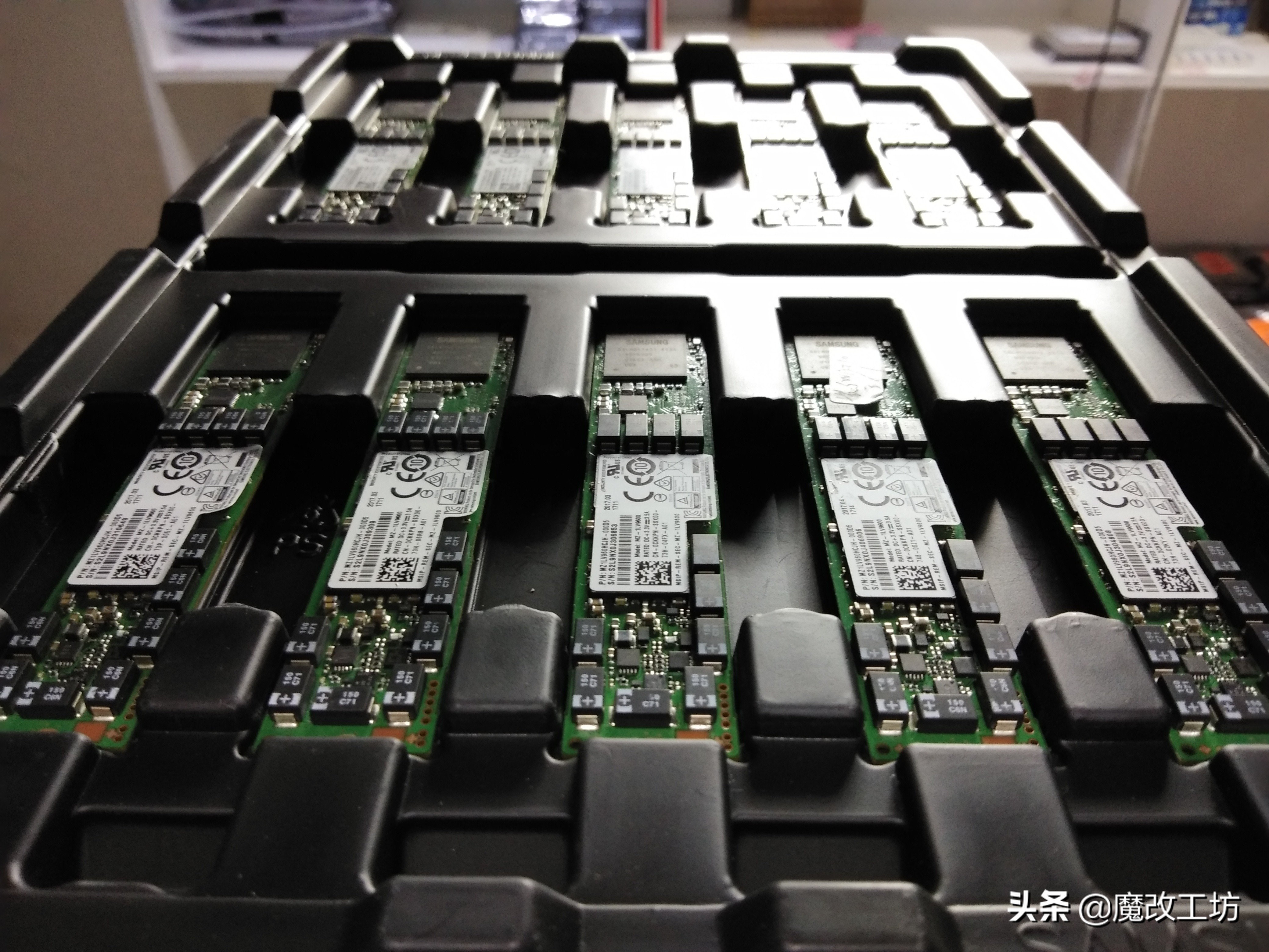 又一波洋垃圾双十一特价大船来到？5毛钱1G！500元的960G三星固态