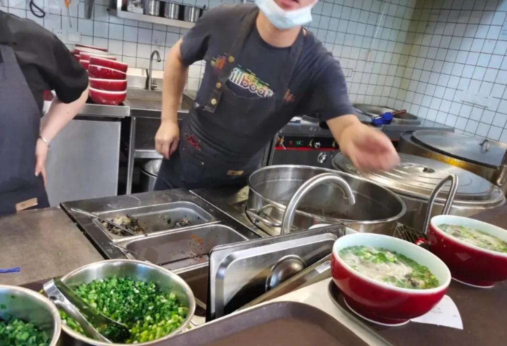 一家日流水过万的米线店,米线店如何精细化运营