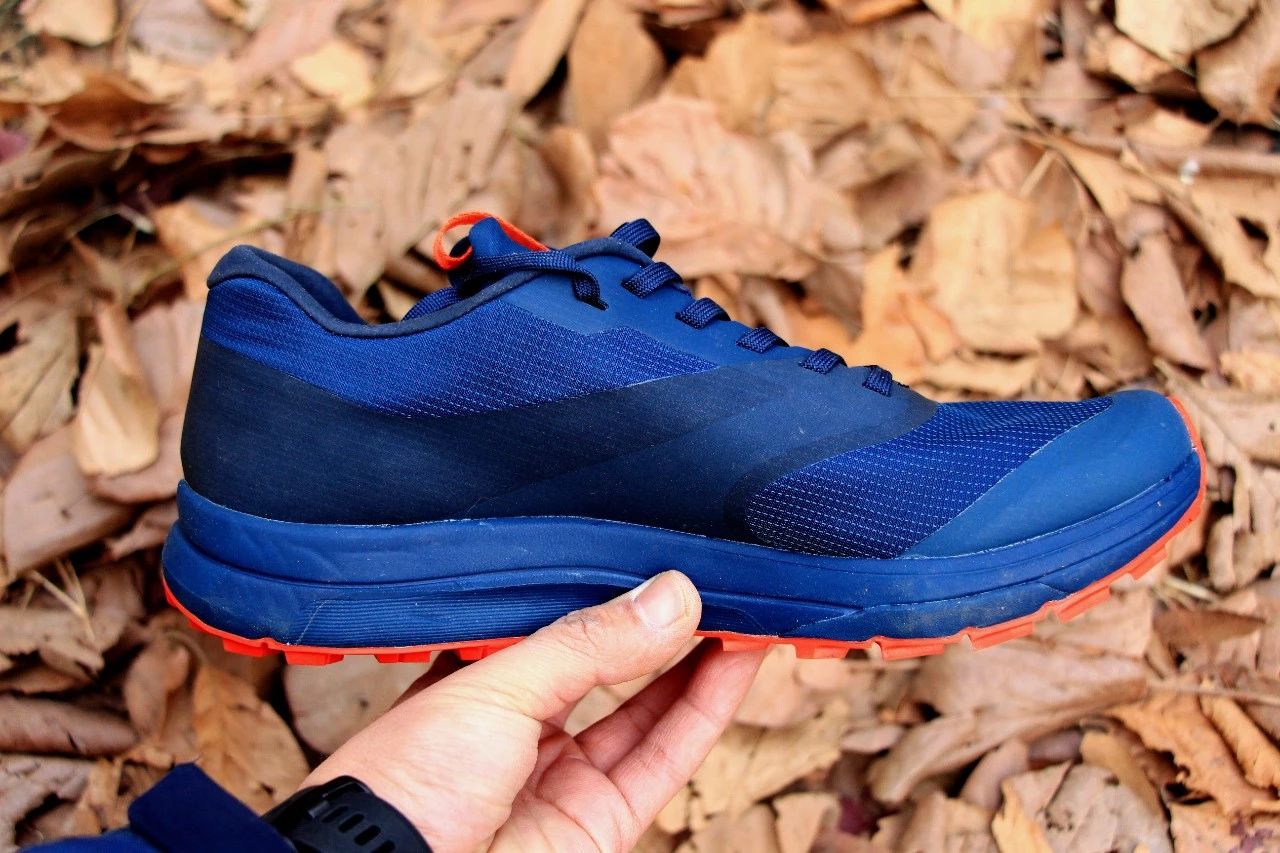 透气耐磨，带你纵横山巅：始祖鸟越野鞋评测