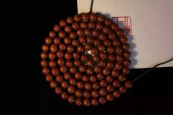 凤眼菩提漏眼影响盘玩么,凤眼菩提漏眼了还值钱吗