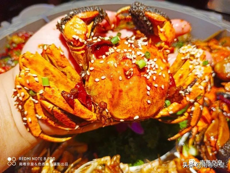 羊城飘逸着最傲娇的色彩——中国红，要的就是这个味儿