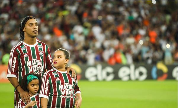 前世界足球先生小罗成为一代“囚”王