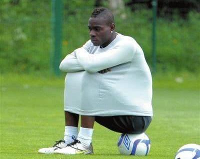 巴洛特利暖心,巴洛特利回报养父母了吗