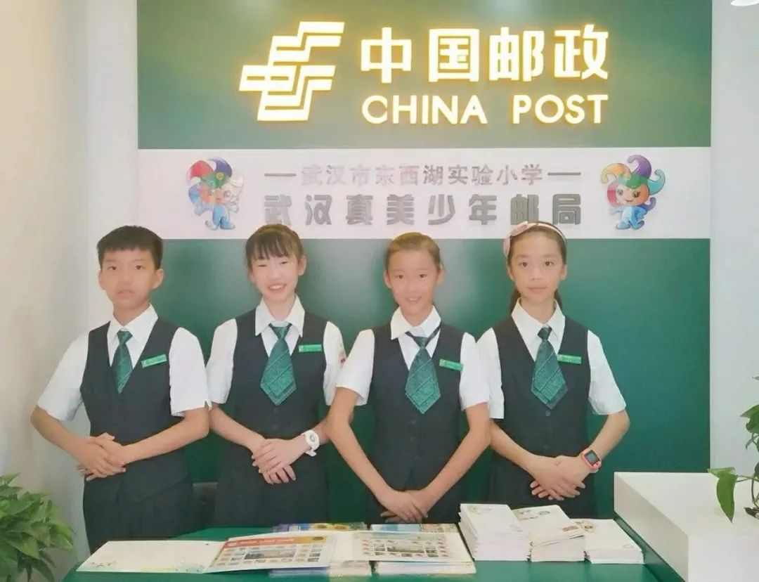 武汉真美少年邮局：把抗疫决心和家乡情怀画到“邮票”中​