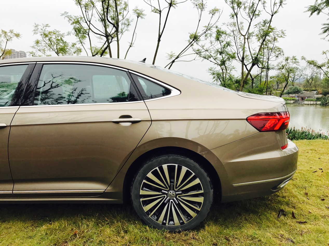 帕萨特380tsi旗舰版试驾,帕萨特380tsi试驾