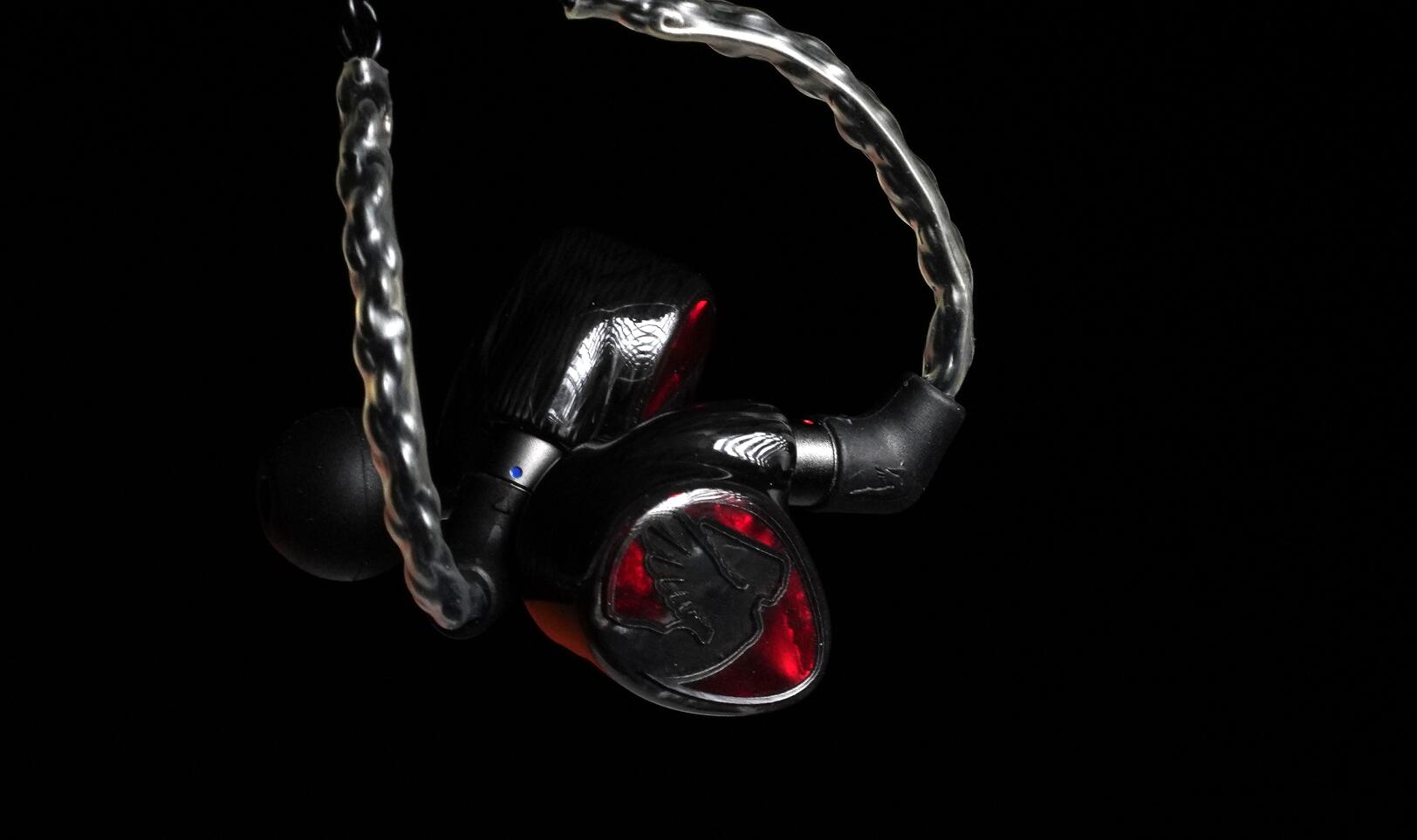 聊一下我喜欢的摇滚音乐以及适合听摇滚的耳机，*放播**器