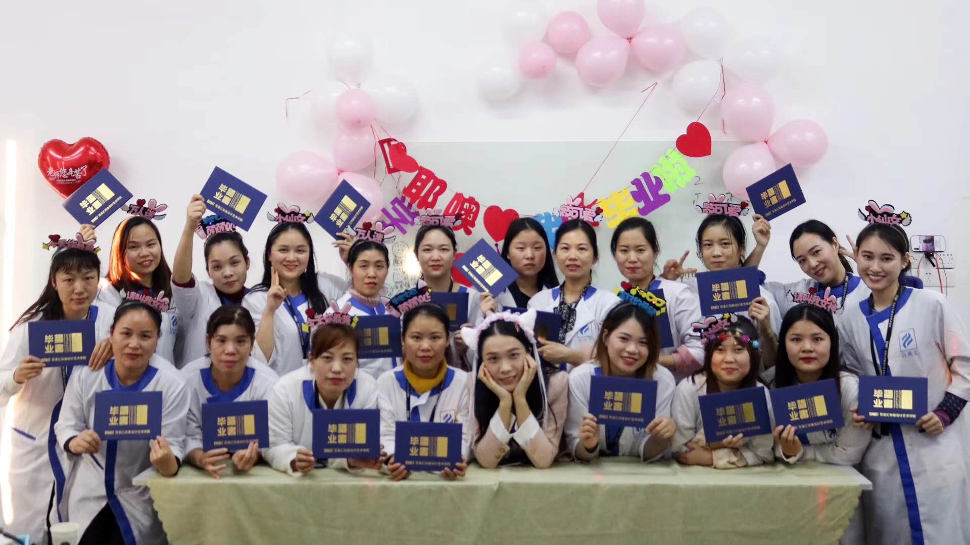 百美汇讲师,百美汇美容美发彩妆学校学员专访