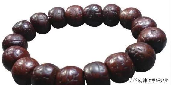 星月菩提手串用戴手套盘吗,盘星月菩提手串的正确手法
