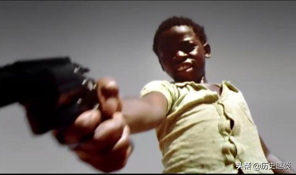 8岁杀老大,28岁被小弟杀,这个男人带你认识真实的巴西黑帮