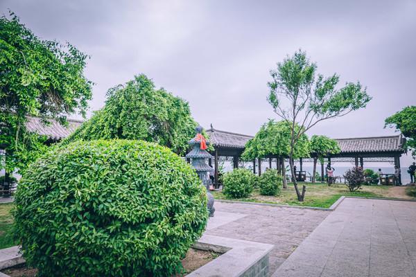 营口团山海洋公园的海蚀地貌,营口海滨国家地质公园