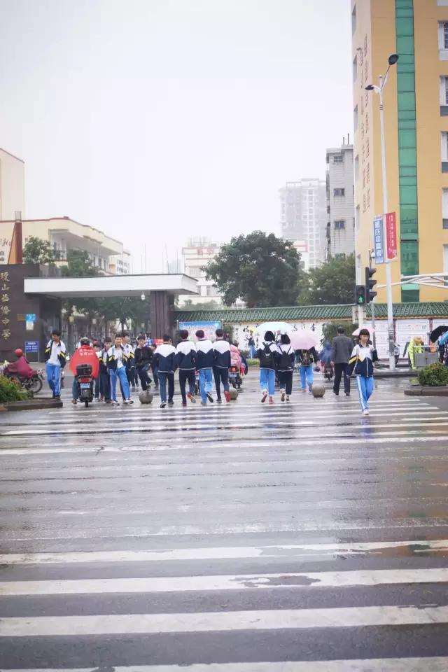 龙华最美高中,海口十大最有名的高中排行榜