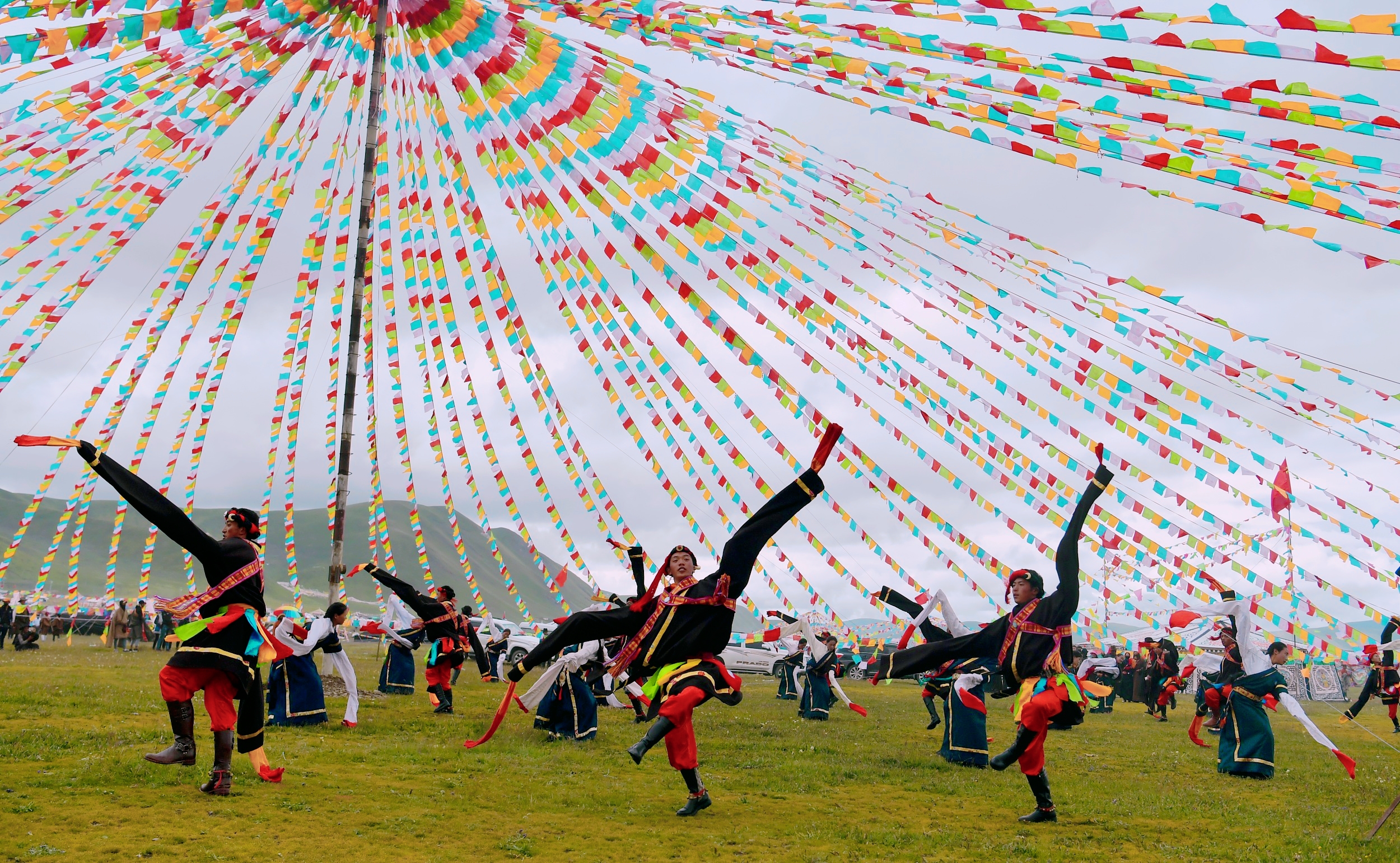 川藏线有必要带帐篷吗,川藏线上的白帐篷