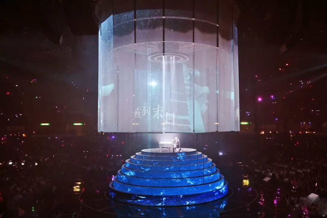 容祖儿张学友刘德华,容祖儿演唱会刘德华出场