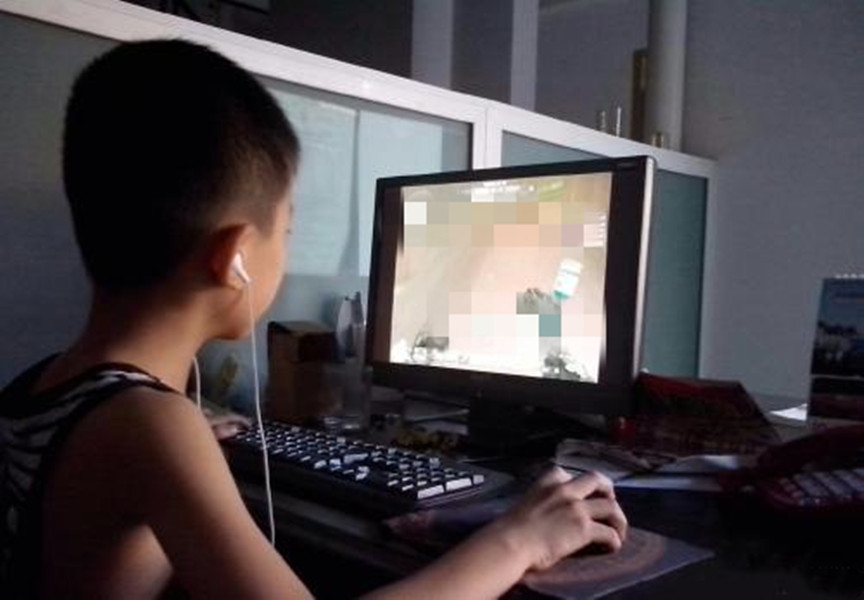 孩子玩游戏上瘾怎么治？父母了解“损失厌恶”，培养孩子学习兴趣