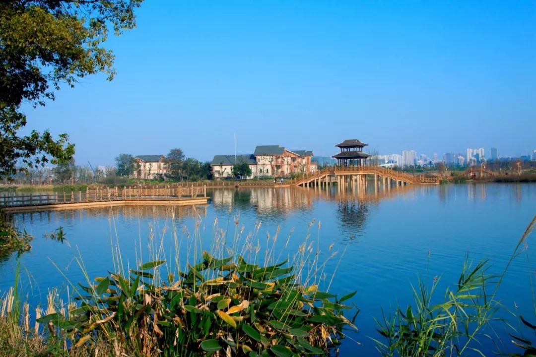 再过57天，叫板滨江、梅溪湖！“5点水”黄兴，猛吸5板块精华