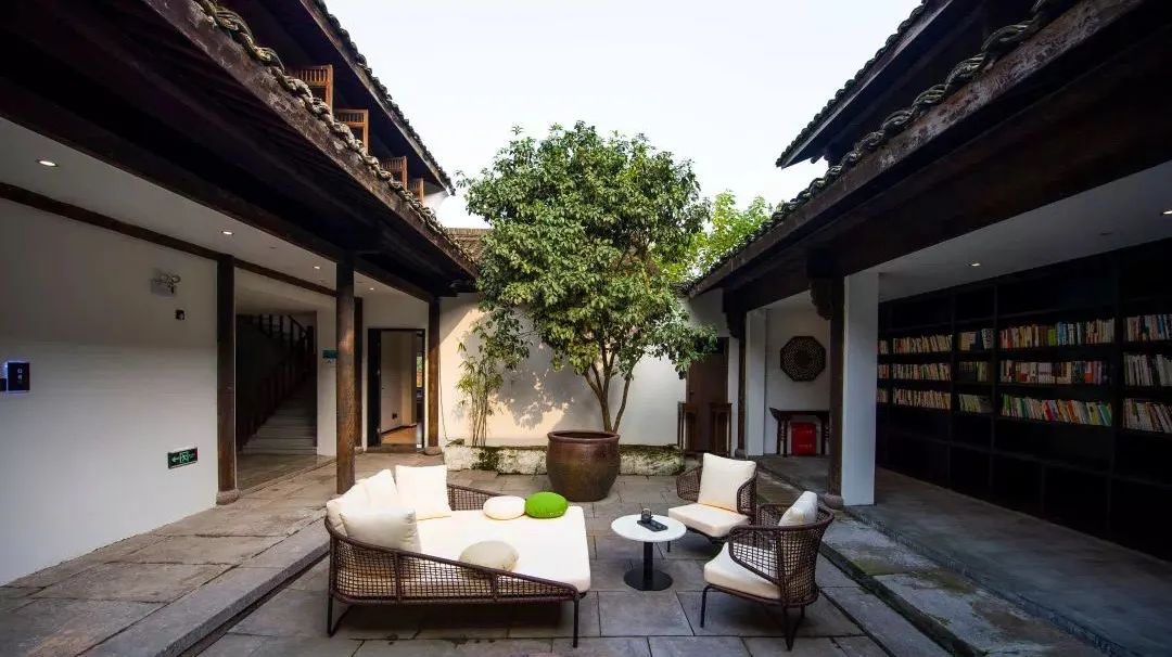 从阿里离职的原因,90后辞职创业开民宿