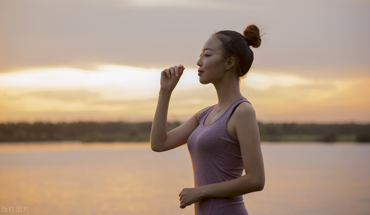 女人的嘴是家庭最好的风水,母亲的嘴是家庭的风水