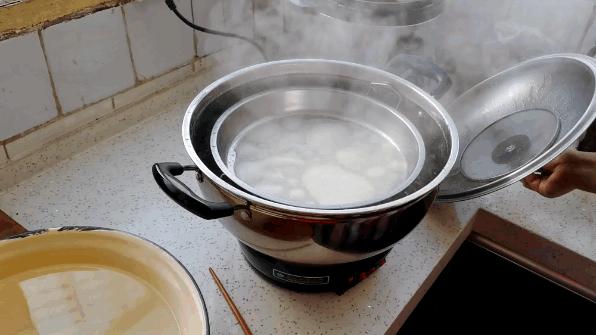 懒人凉皮面糊要注意什么,平底锅凉皮做出来发粘开裂