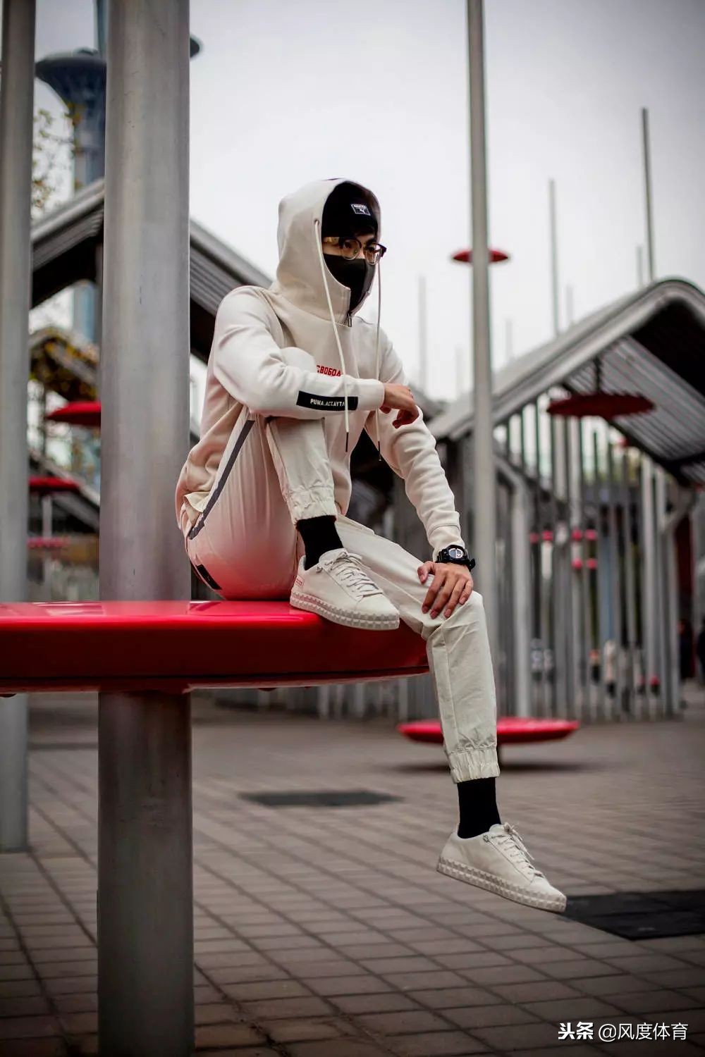 这几件联名新品上街，竟然没有一个人跟我穿的一样？