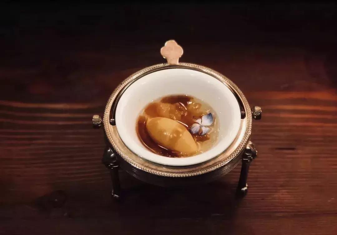 在上海最高的餐厅吃饭需要多少钱,上海最贵的餐厅吃一顿花多少