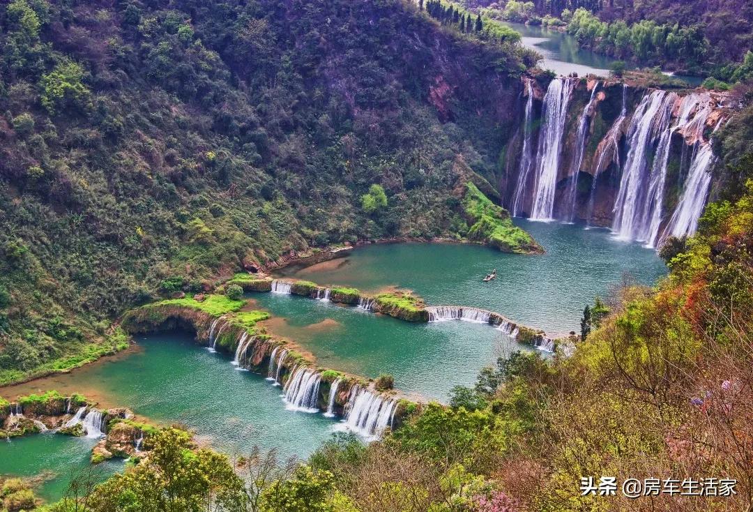金黄的油菜花让你留连忘返,春季打卡好地方油菜花开醉游人