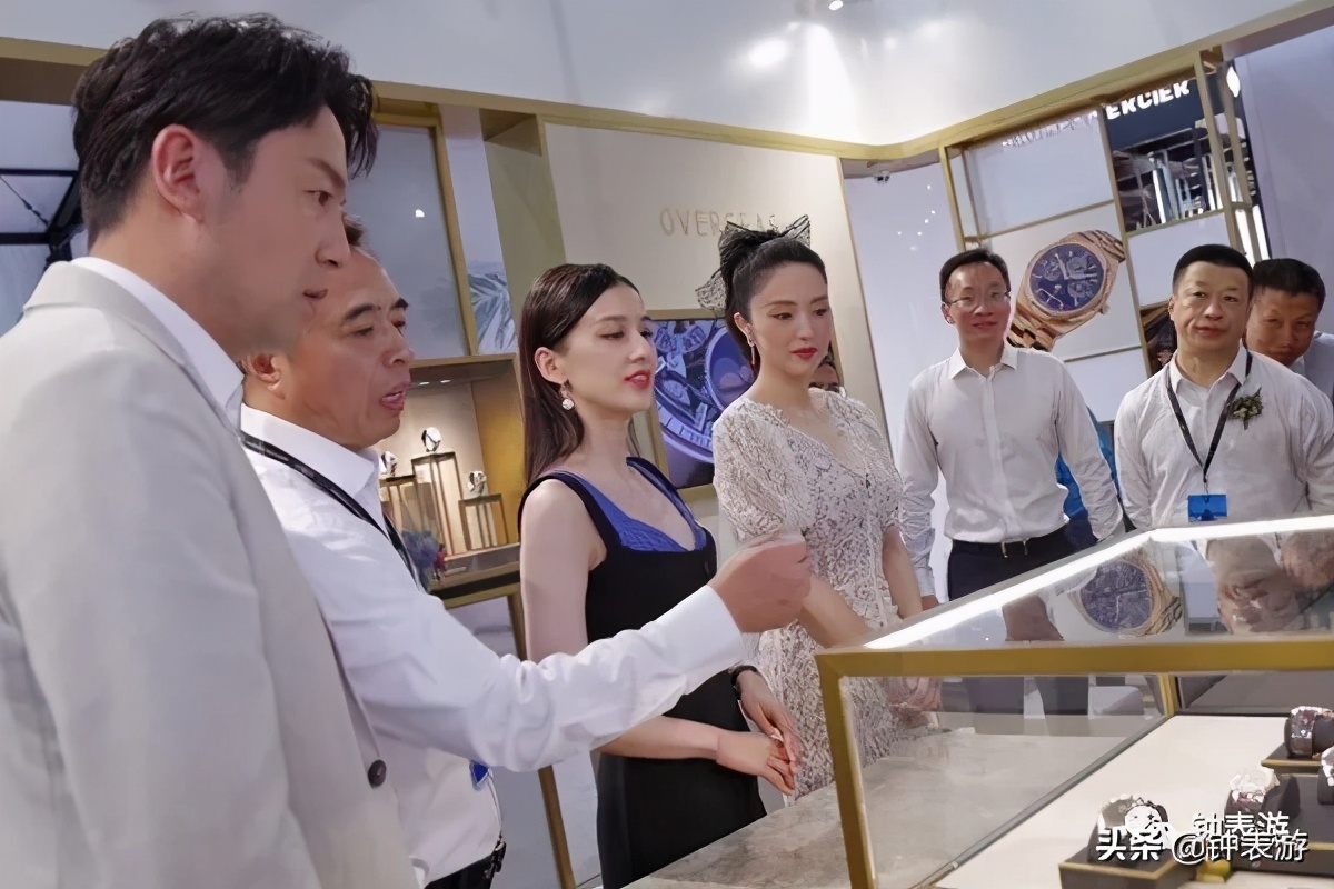 一万多在三亚免税店买什么样的表,三亚免税城买包划算吗