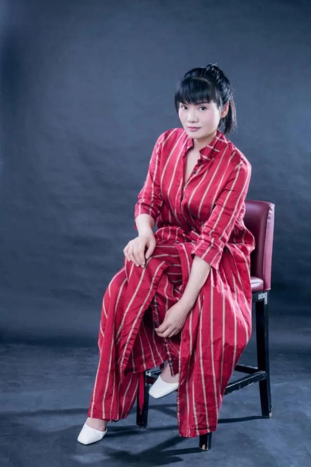 辞职时写辞职信还是辞职申请,辞职申请书法律效力范文