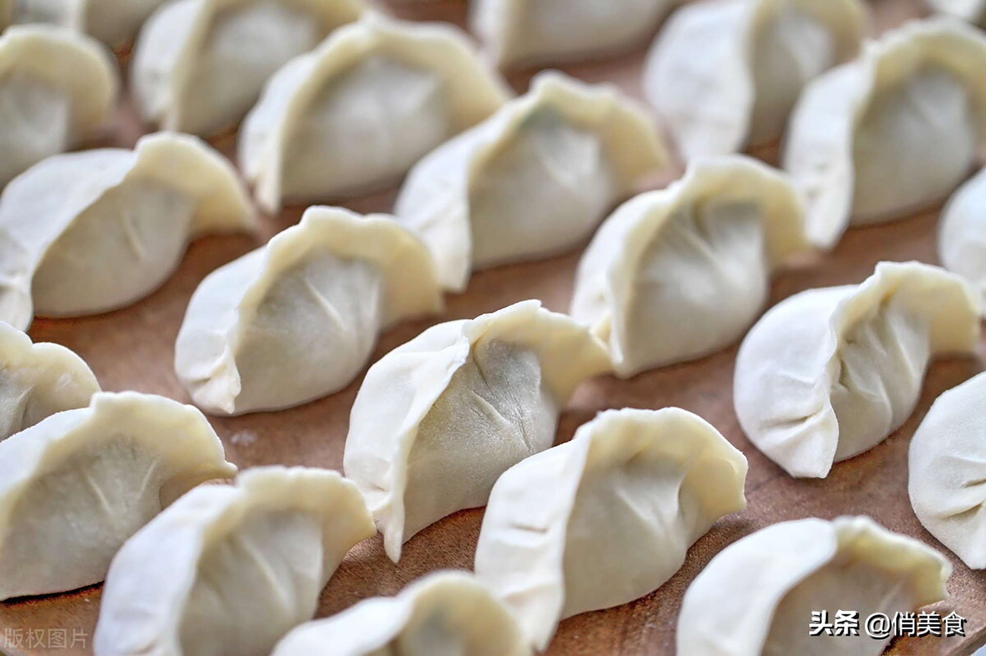 煮饺子不用放三遍水,饺子开锅煮几分钟就好