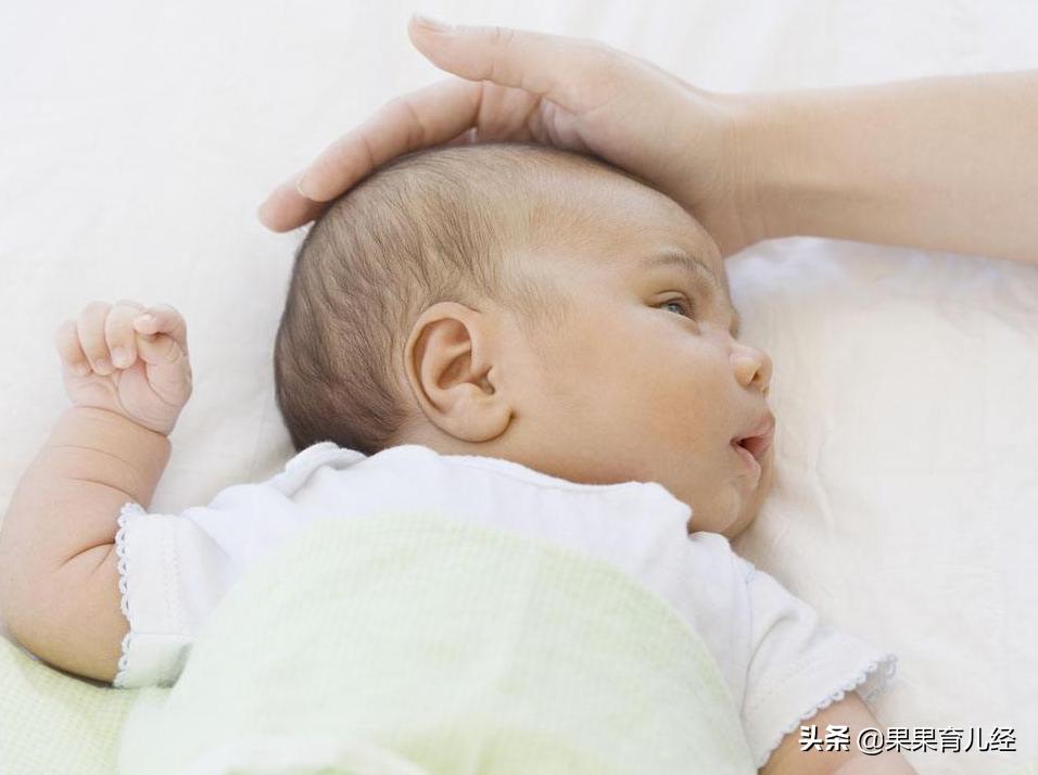 宝宝抗拒奶瓶的表现,宝宝抗拒奶瓶怎么办一天没吃了