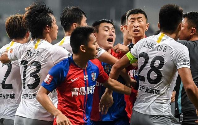 中超足球史上最惨烈打架,中超联赛最严重的球员群殴事件