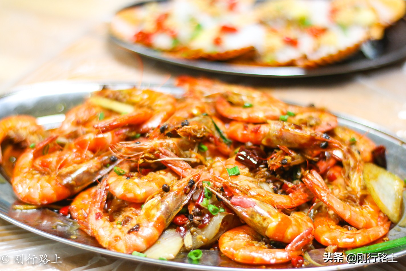 三亚吃海鲜第一市场在哪个位置,三亚吃海鲜到底去哪个市场