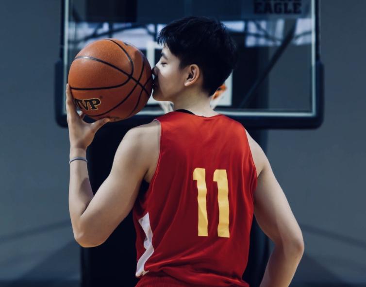 周琦和曾凡博天赋,曾凡博周琦