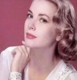 李佳琦力荐的爆款，时尚圈都在用的好东西，你有几只？