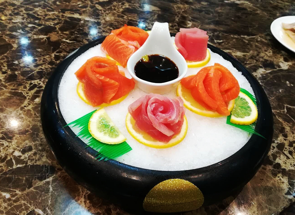 朋友生日请吃饭还得大家平摊买单,朋友生日请吃宴席