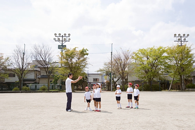 孩子抖腿坏习惯,小孩抖腿有什么后果