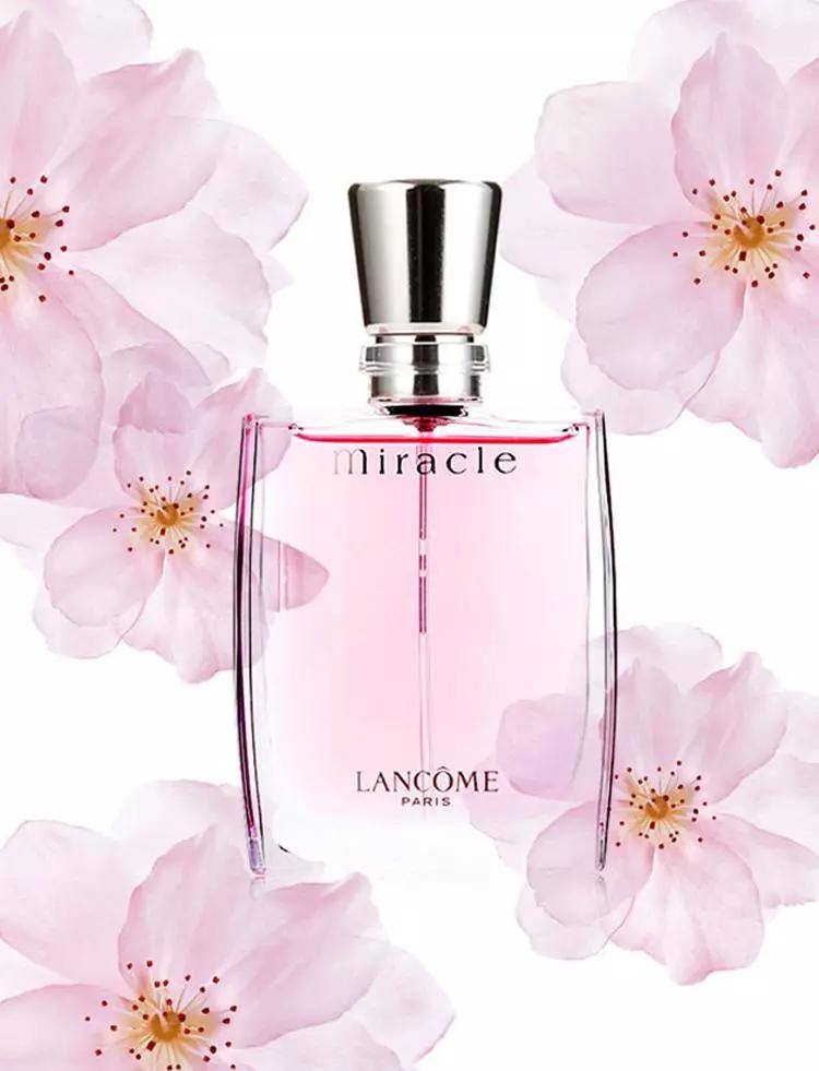 适合20岁女生的巴宝莉香水有哪些 (香奈儿邂逅香水哪个适合20岁女生)